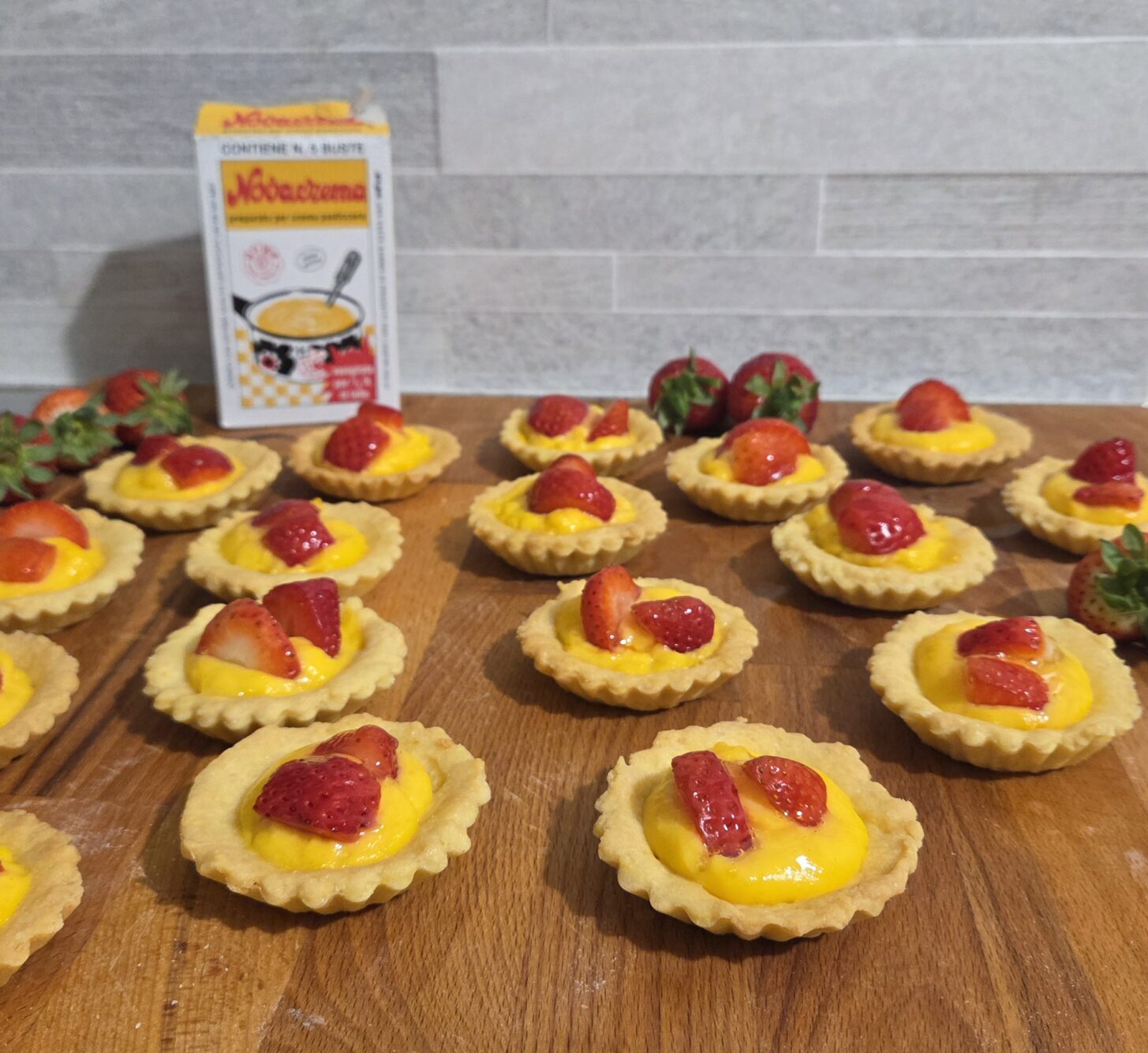 Tartellette frutta e crema