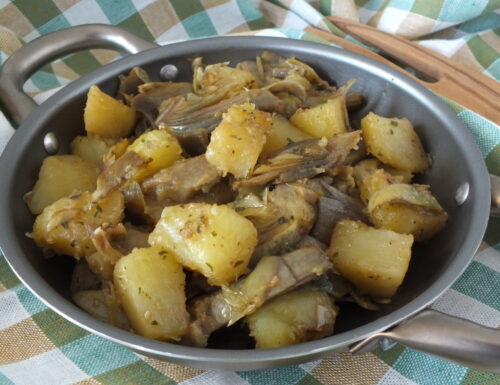 Carciofi e patate in padella