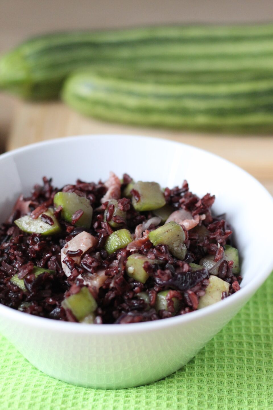 riso nero freddo zucchine e speck