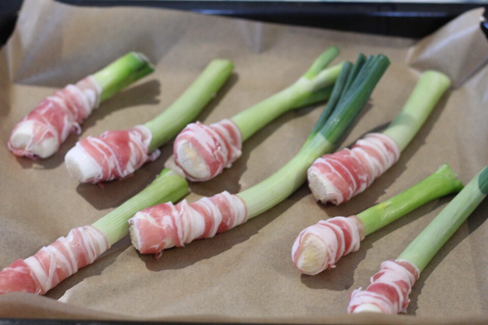 cipollotti al forno con pancetta