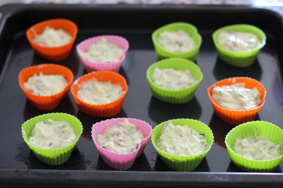 muffin di albumi con zucchine e speck da cuocere in forno