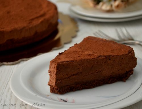 Torta fredda con mousse al cioccolato