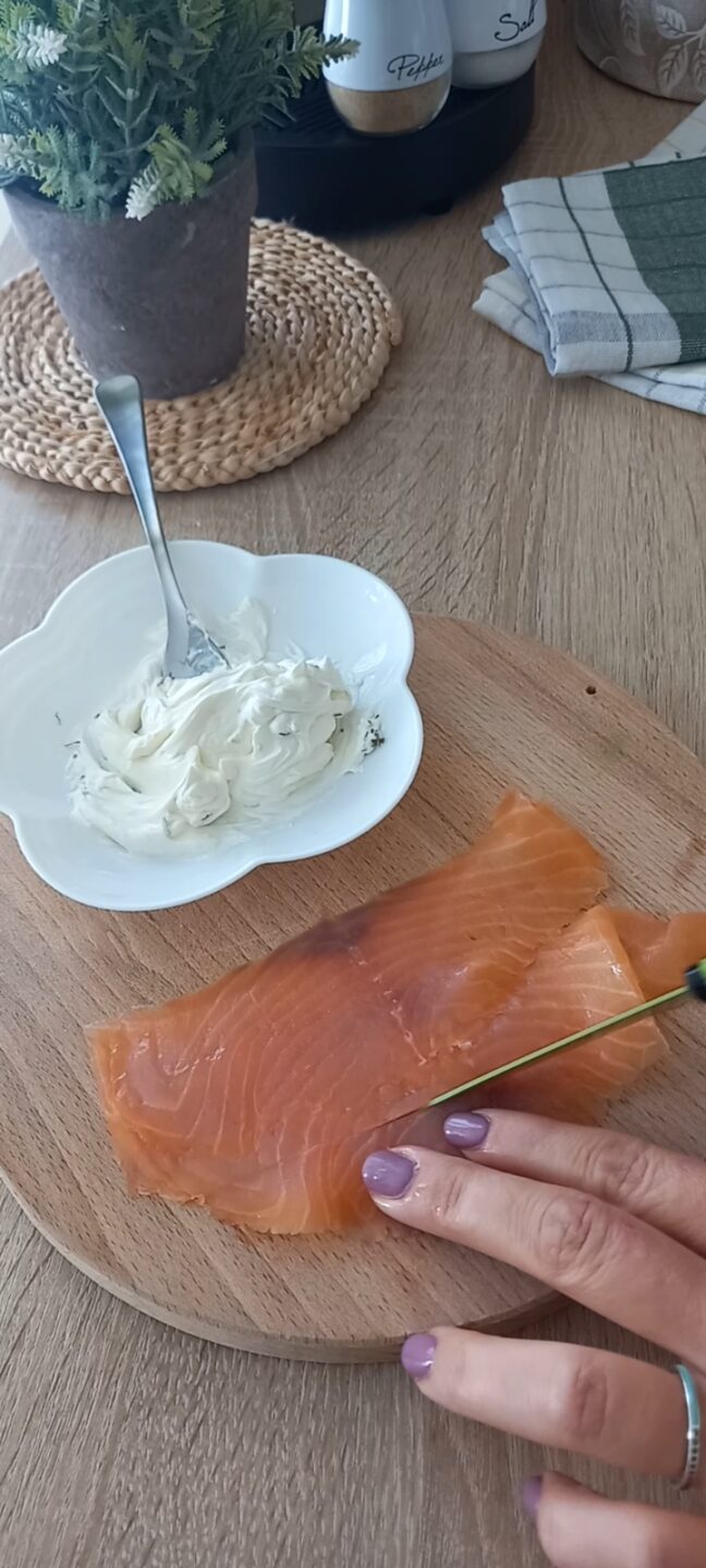 Tasche di pancarrè con Philadelphia e salmone