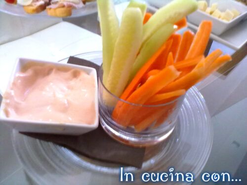 VERDURE IN PINZIMONIO ROSA, ricetta finger-food