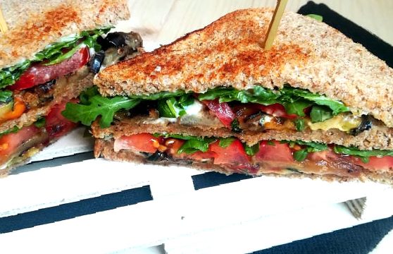 Club sandwich vegano