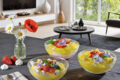 Coppa Dessert alle Fragole con Meringhe e Lemon Curd