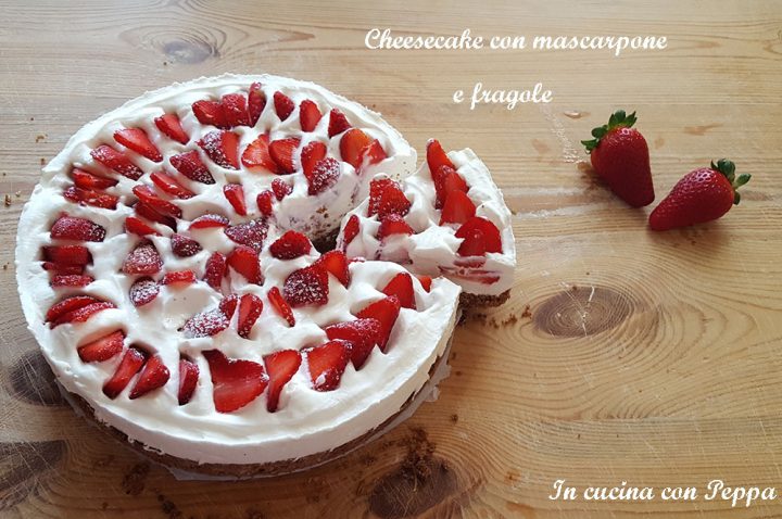 cheesecake con mascarpone e fragole cheesecake con mascarpone e fragole