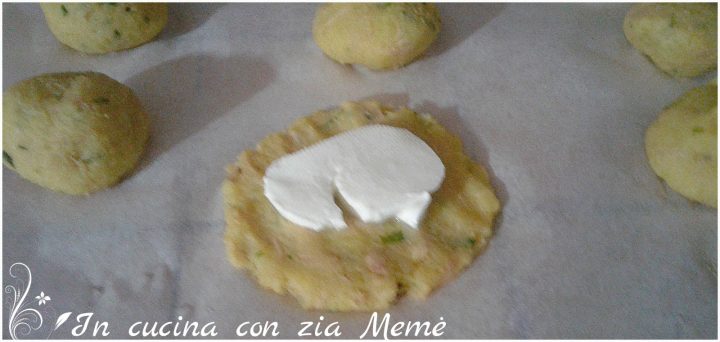 Medaglioni di patate e tonno in cucina con zia meme