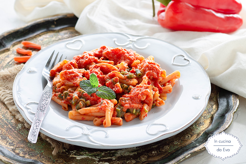 Ricetta Pasta di farina di lenticchie con un saporito sugo