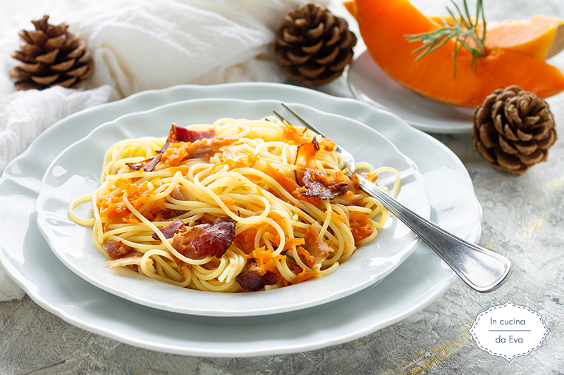 Spaghetti con zucca e speck