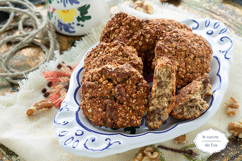 Biscotti con fiocchi d'avena e noci - Pronti in meno di 10 minuti
