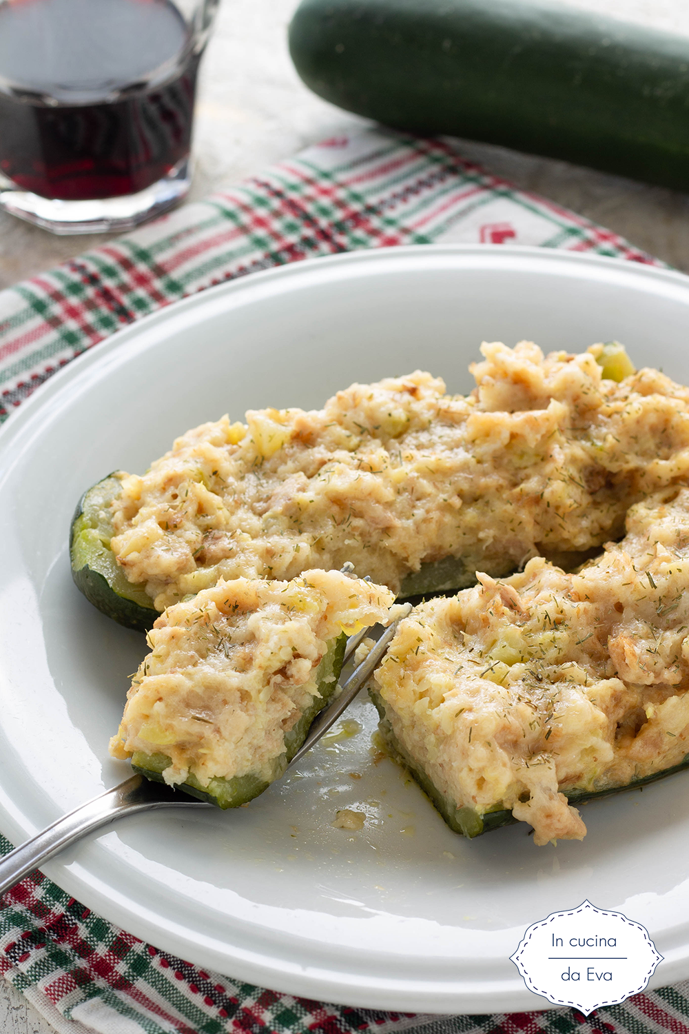 Zucchine ripiene di tonno cotte in casseruola - Ricetta senza forno