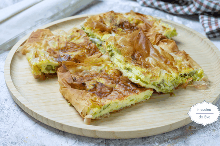 Torta rustica con pasta fillo, asparagi ed yogur greco
