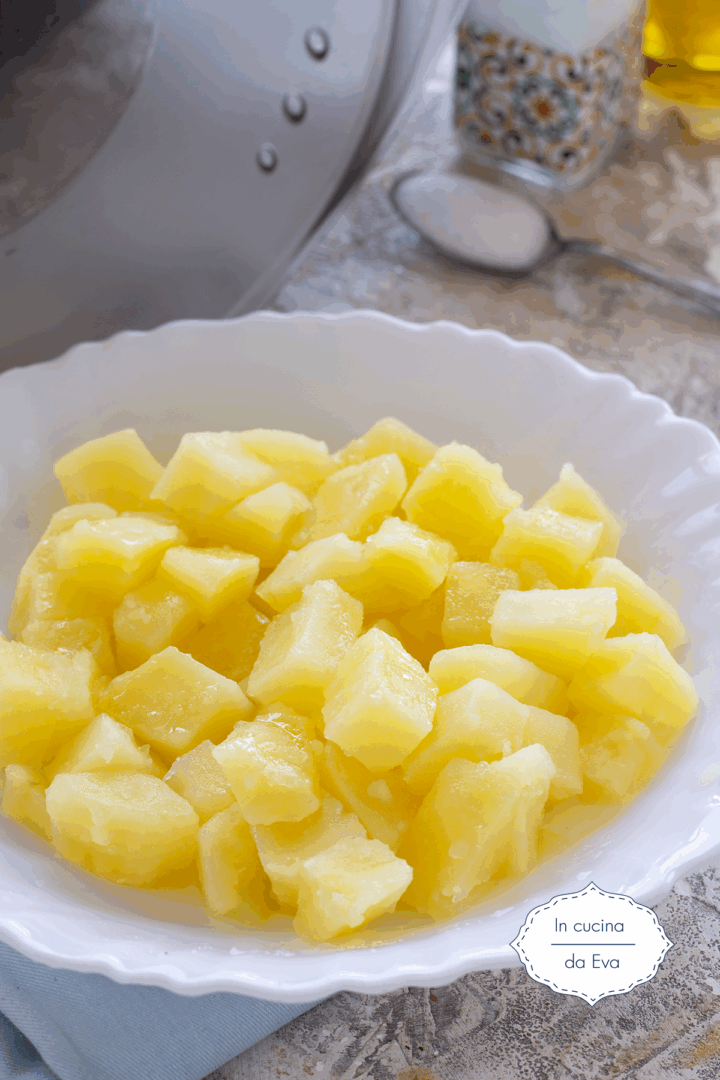 Come-cuocere-le-patate-al-vapore-con-il-Bimby