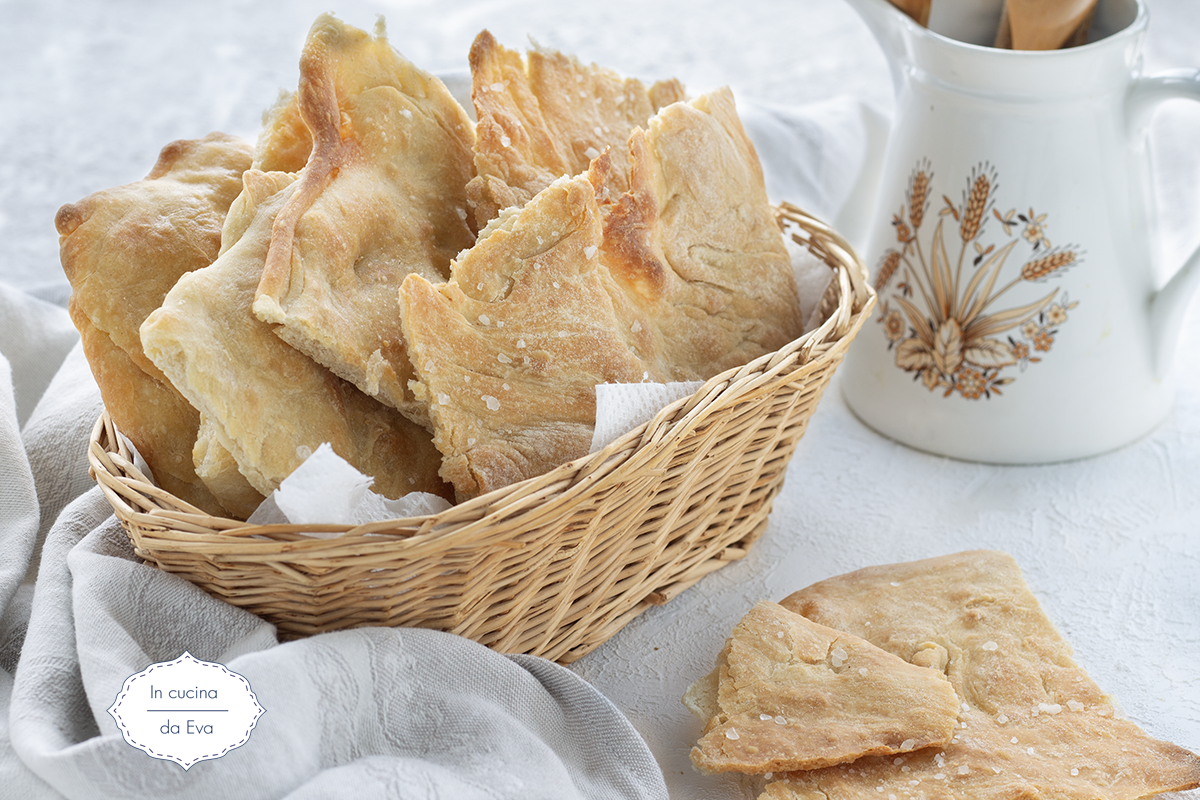 Focaccia sottile e croccante preparata con il Bimby