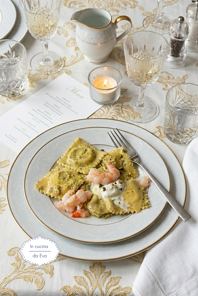 Ravioli di ricotta con gamberi e burrata fresca