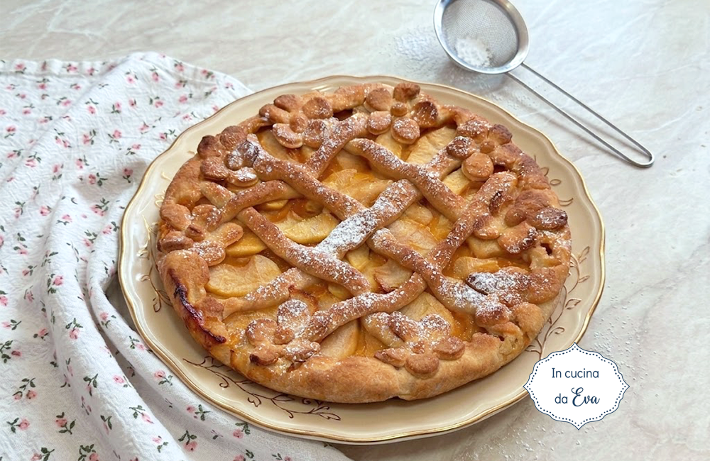 Crostata con mele e confettura di pesche con frolla allo strutto