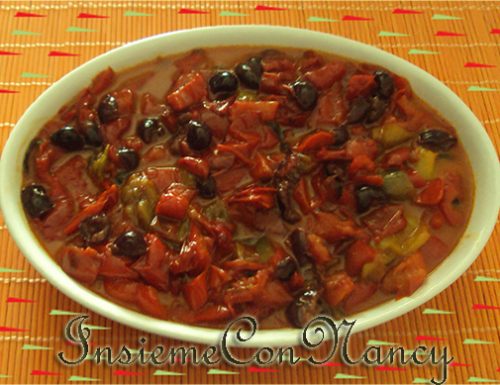 Peperoni in padella con le olive nere