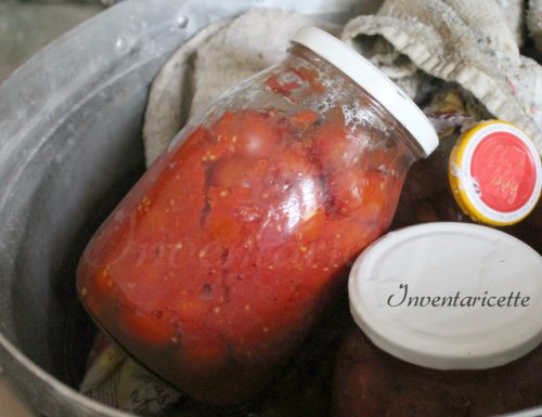 Pomodori datterini in conserva