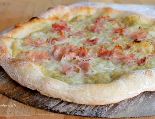 Pizza con cotto e crema di carciofi | Come in pizzeria