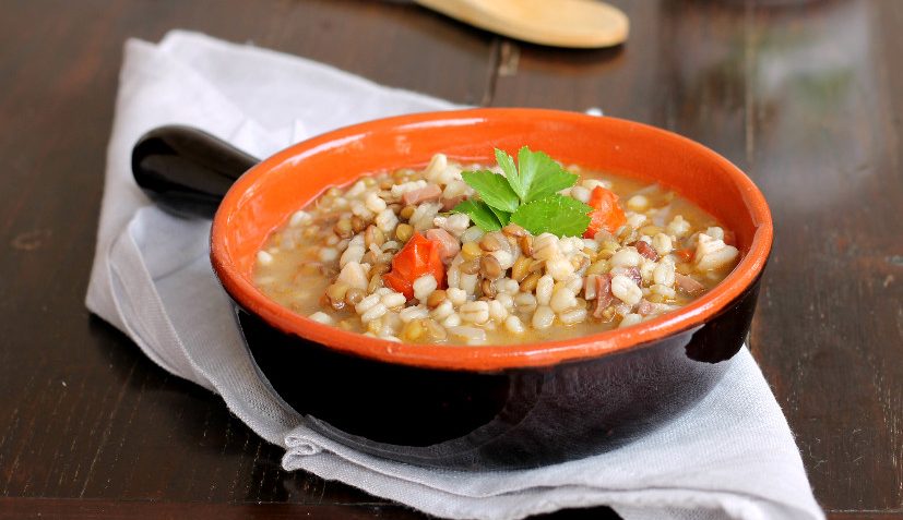 ZUPPA DI ORZO E LENTICCHIE ricetta piatto unico