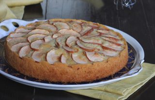 TORTA DI MELE SENZA UOVA ricetta vegan senza latte senza burro TORTA DI MELE SENZA UOVA ricetta vegan senza latte senza burro