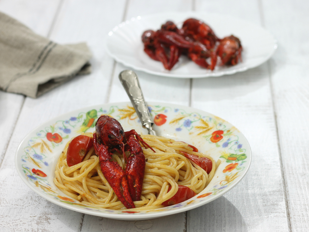 SPAGHETTI CON GAMBERI DI FIUME ricetta primo piatto con pesce