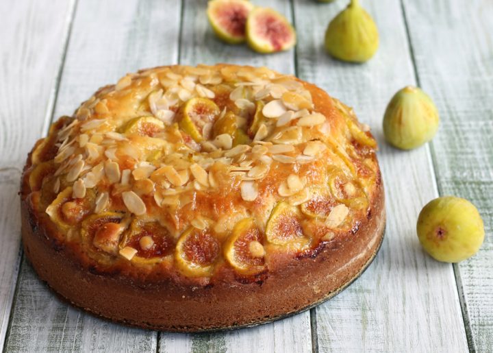 TORTA MORBIDA FICHI E MANDORLE ricetta dolce con fichi freschi