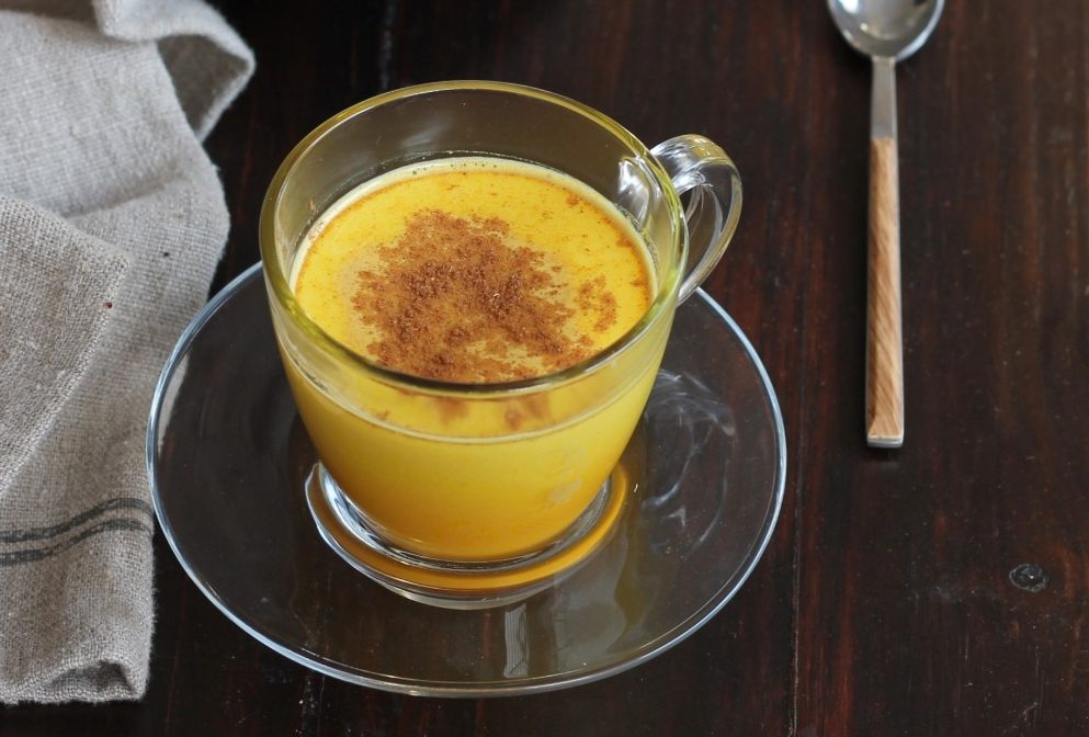 LATTE D ORO ricetta golden milk | ricetta tradizionale latte alla curcuma