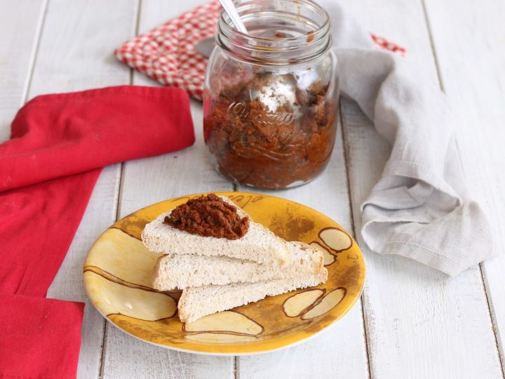 PESTO DI POMODORI SECCHI ricetta crema ai pomodori secchi senza cottura