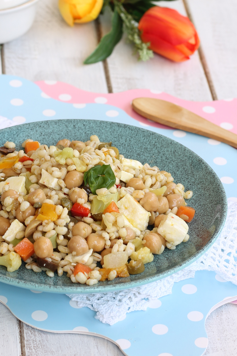 INSALATA ORZO CECI ricetta piatto unico estivo freddo | primo veloce