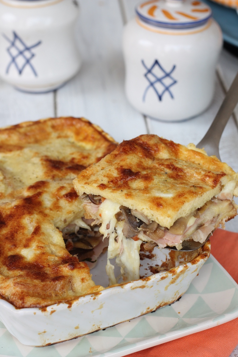Ricetta torta di pancarrè ai funghi | rustico veloce funghi cotto e mozzarella
