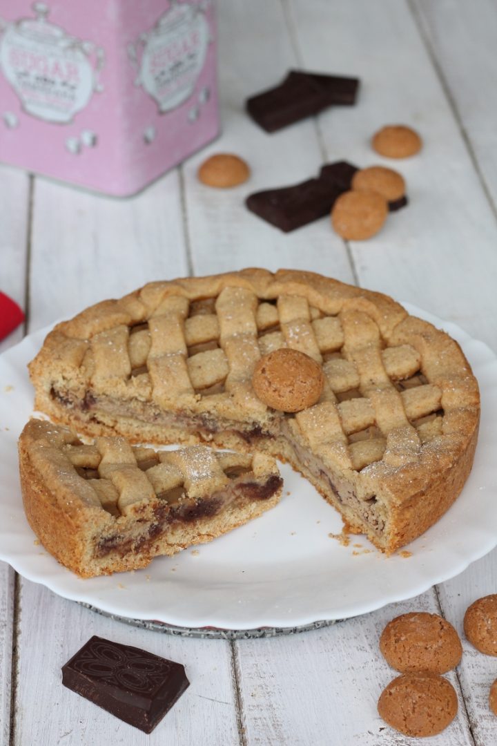 Crostata amaretti caffè cioccolato ricetta con pasta frolla agli amaretti