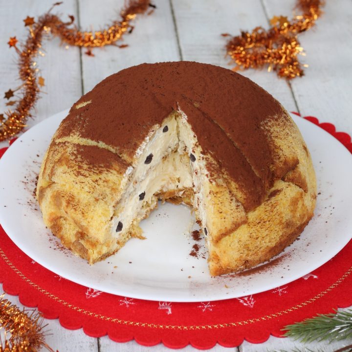 Zuccotto Pandoro mascarpone caffè | ricetta dolce di Natale con Pandoro