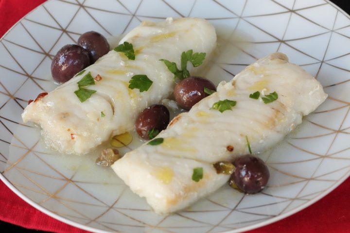 Ricetta merluzzo in bianco in padella | secondo di pesce in umido leggero