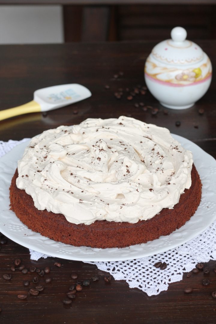Torta al cioccolato con frosting al caffè | ricetta torta al cacao e crema caffè