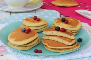 pancakes yogurt greco vid PANCAKES YOGURT GRECO ricetta pancake con yogurt greco e miele
