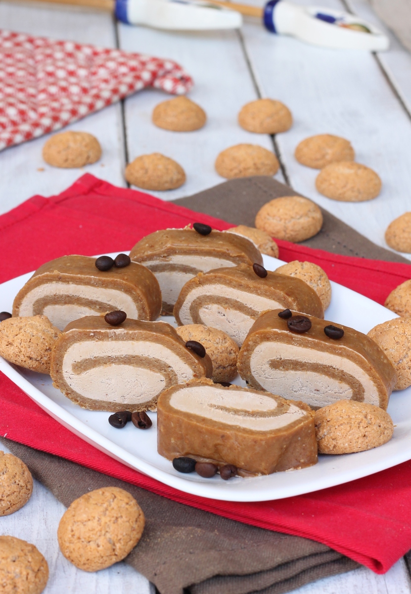 dolci senza cottura caffè e AMARETTI rotolini freddi caffè e amaretti