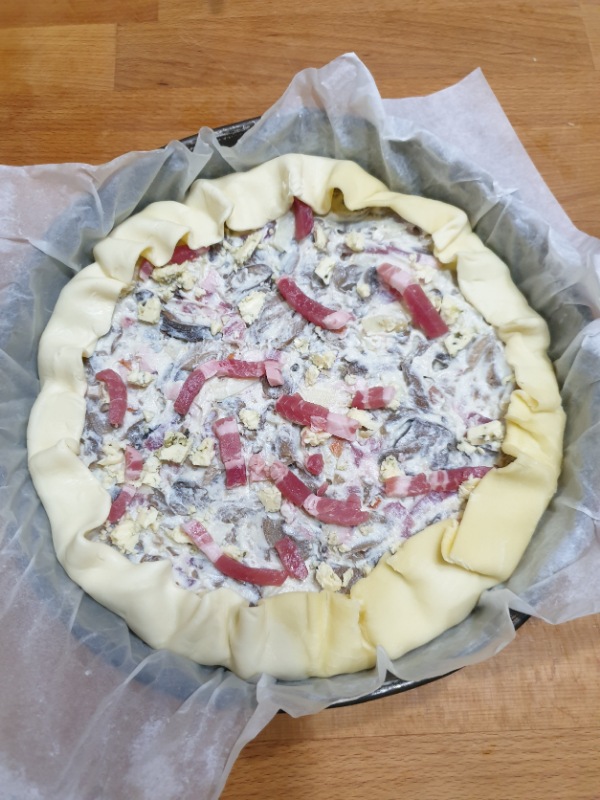 TORTA SALATA con funghi PORCINI e RICOTTA pasta sfoglia con porcini