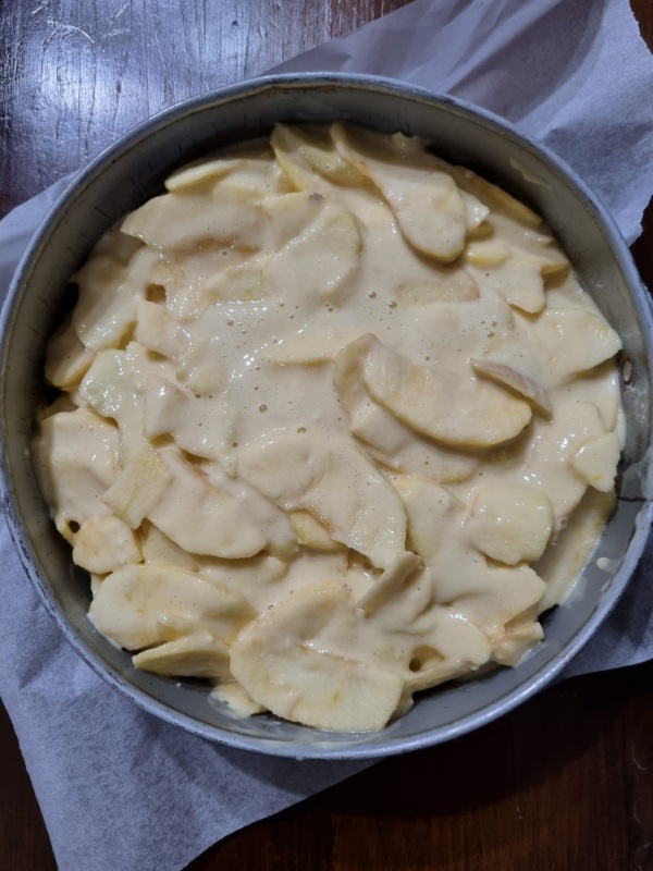 TORTA DI MELE INVISIBILE ricetta torta invisibile di mele senza burro