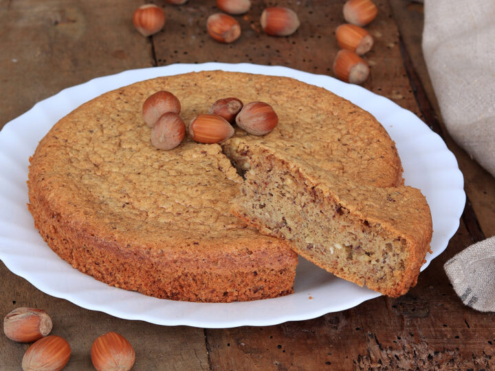 TORTA DI NOCCIOLE PIEMONTESE MORBIDA ricetta dolce tradizionale