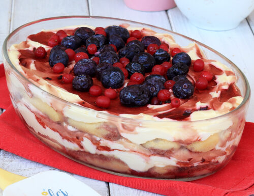 TIRAMISU CON FRUTTI DI BOSCO