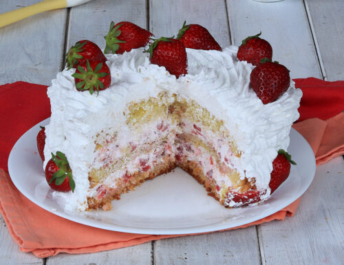 TORTA PANNA E FRAGOLE