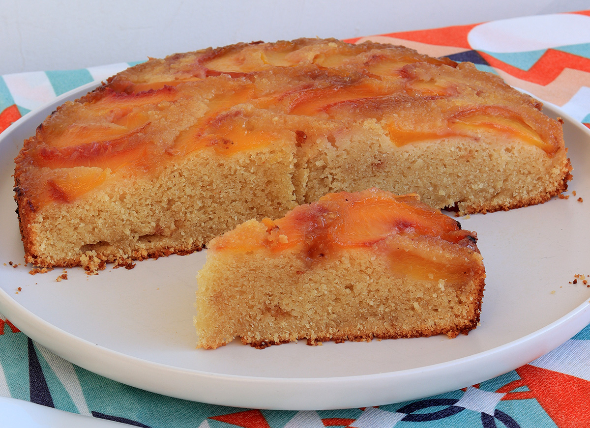 TORTA ROVESCIATA alle PESCHE e MANDORLE | Inventaricette