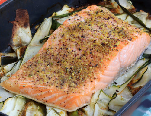 SALMONE AL FORNO CON ZUCCHINE