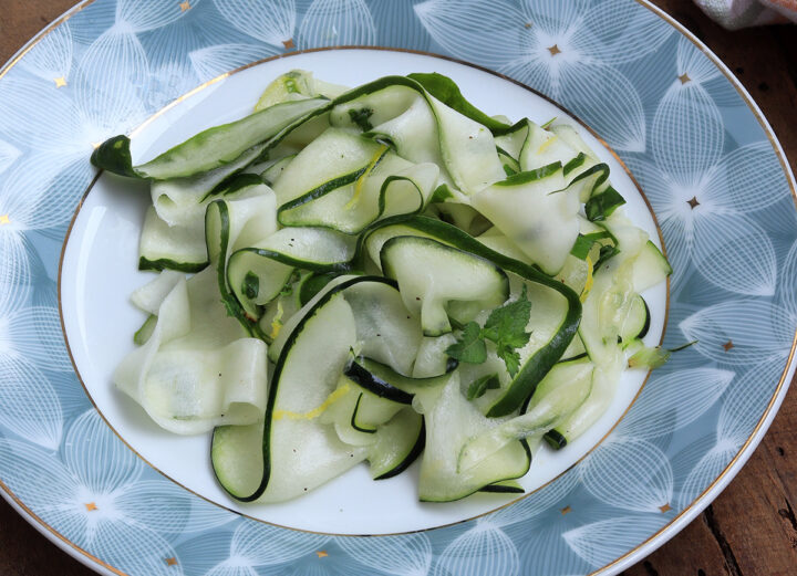 ZUCCHINE MARINATE A CRUDO |contorno leggero| Inventaricette