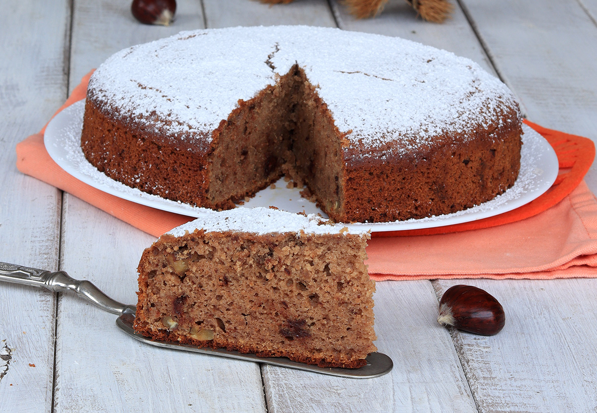TORTA CASTAGNATA morbida e umida | dolce facile|Inventaricette