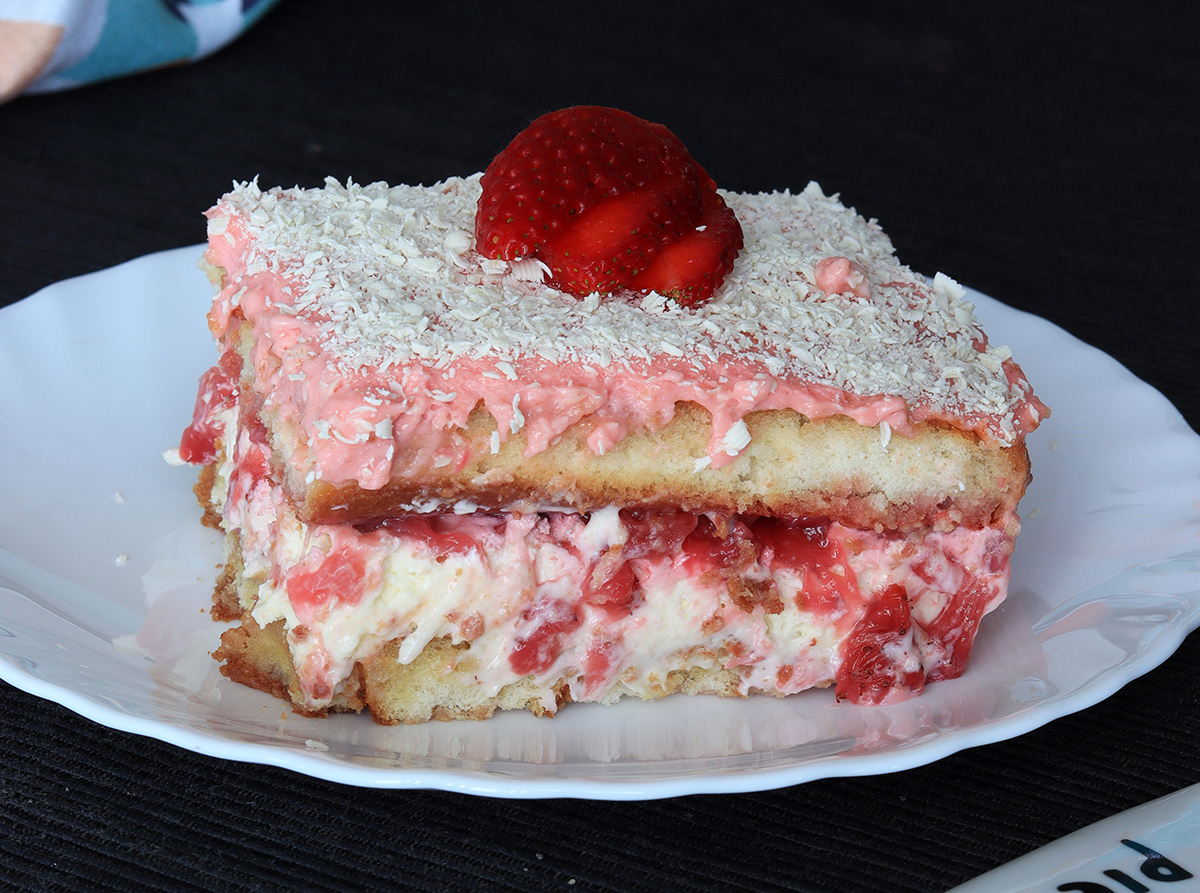 FRAGOLE TIRAMISU con cioccolato bianco | Inventaricette