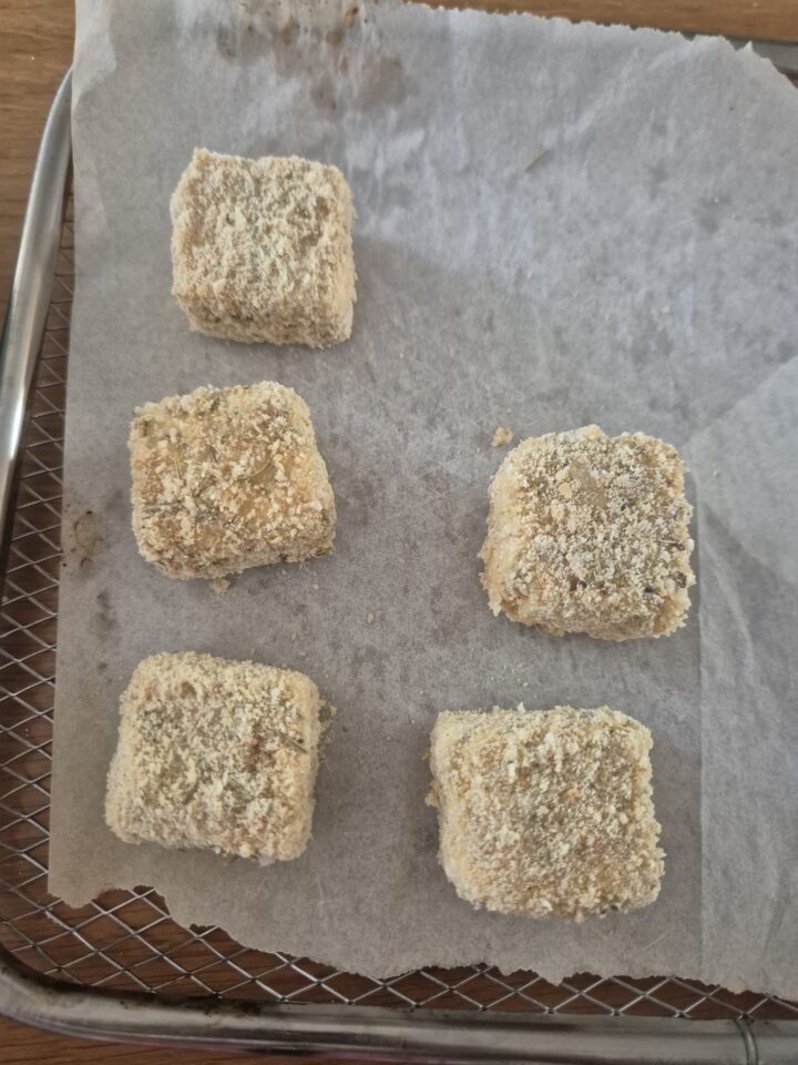 FETA IN FRIGGITRICE AD ARIA | feta impanata | Inventaricette