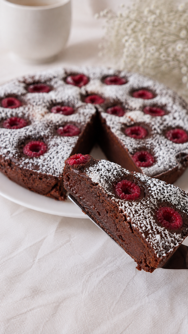 TORTA CACAO E LAMPONI simil brownie umida | Inventaricette